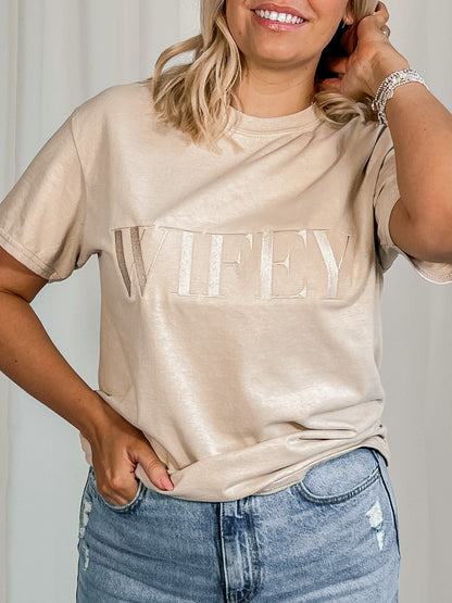 maid bridal just married bold wifey t-shirt in champagne for honeymoon